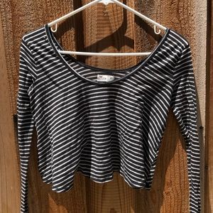 Hollister Cropped Shirt